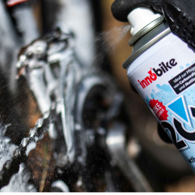 Aplicando 205 sobre el plato y pedalier